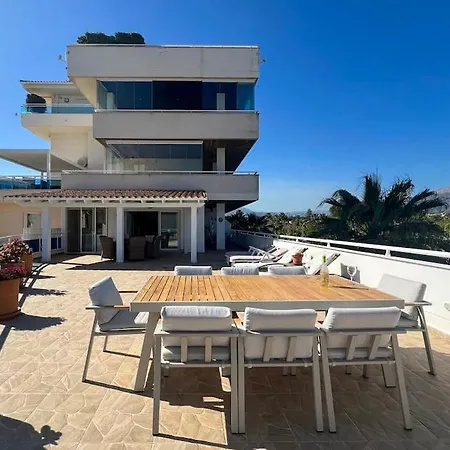 Apartamento Beachfront Luxury Albir